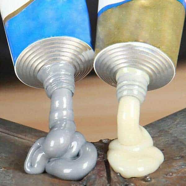 Pasta reparatii